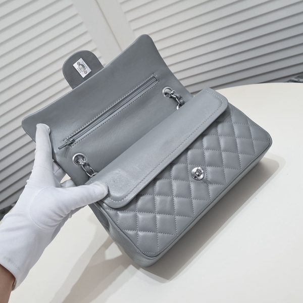 シャネルバッグ素材ディテール